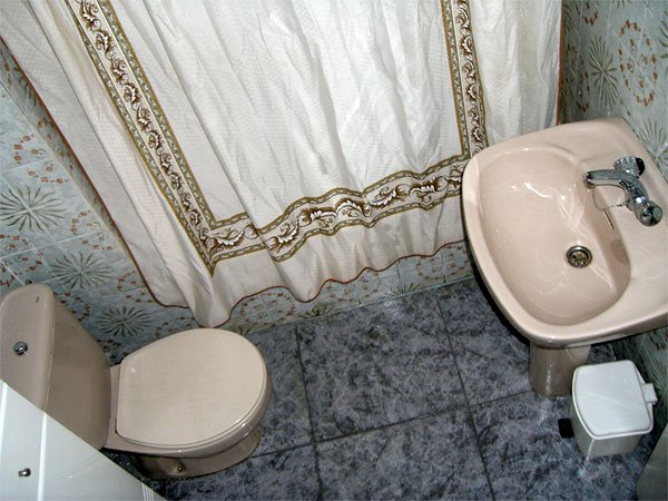 piso humanes, CUARTO DE BAO